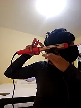 Latin_summer – Naživo XXX chat