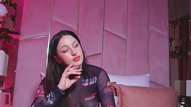 Chat XXX en directo de LucyLextonX