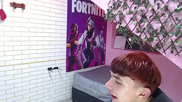 massimoferrera303av Chat XXX in diretta