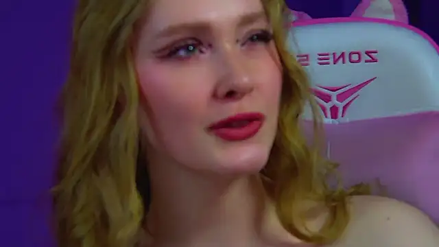 AgataFoxley Show in webcam