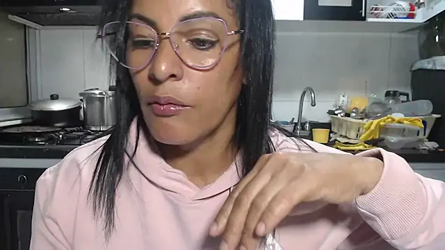 kateleyagrey's Live XXX Chat