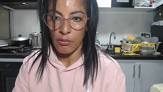 kateleyagrey's Live XXX Chat