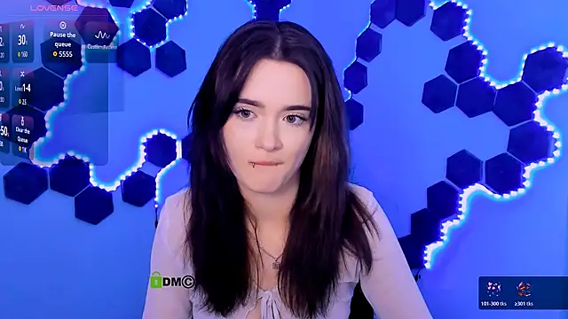 liana_kisses 现场XXX聊天