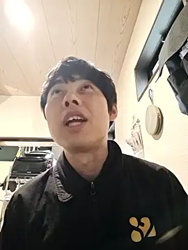 whitebriefboyのライブXXXチャット