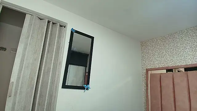 Hanna_Lee__のライブXXXチャット