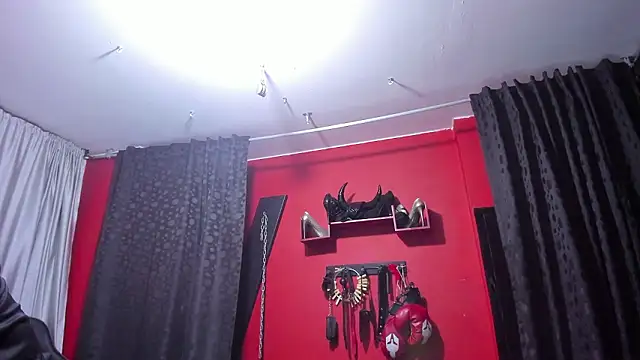 Almaazz 라이브 XXX 채팅