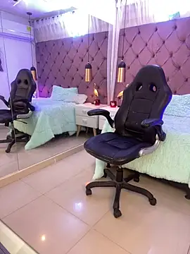 Auri__: απευθείας συνομιλία ΧΧΧ