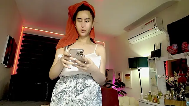 XhotcockcumXts Live XXX-Chat