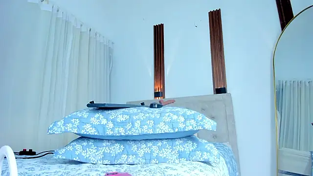 دردشة KatieBoison الجنسية المباشرة