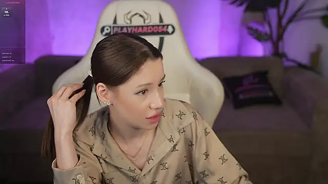 Chat XXX en directo de Selena_Glow