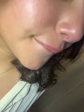 Chat +18 de sukhakunis1 ao vivo