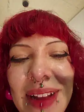 Sarah-Stoner Chat XXX in diretta