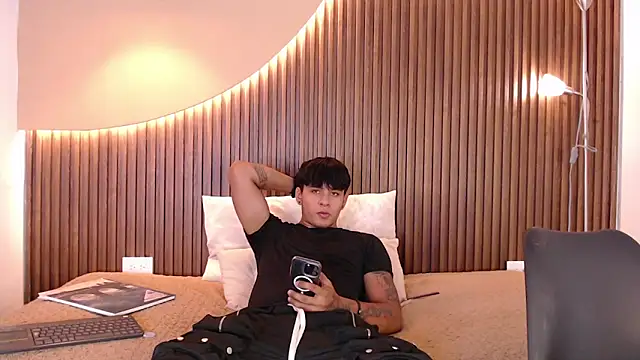 LuciferM_Star's Live XXX Chat