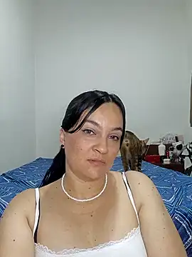 Czat XXX na żywo – megan_milf79