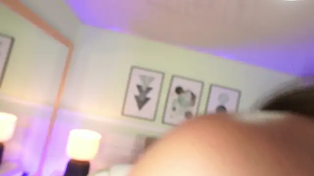 EmilyTurneer লাইভ XXX চ্যাট