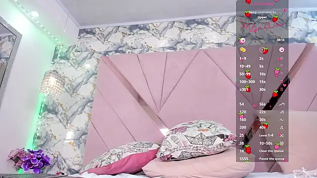 naomy_sexy_ Live XXX-chat