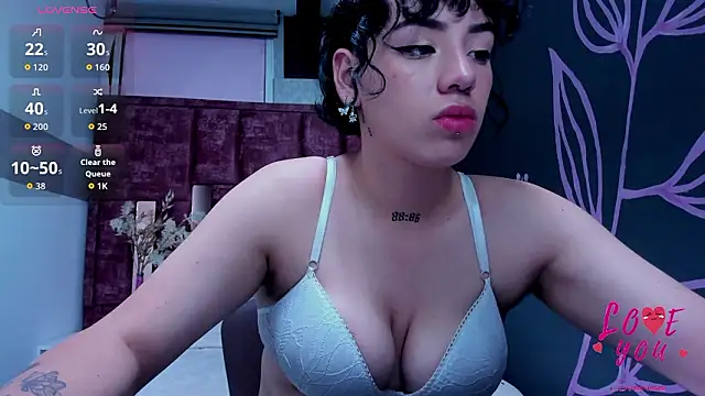 Chat XXX en directo de Kiara_Fox__
