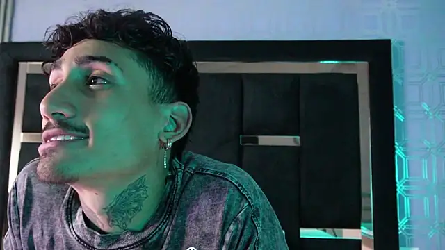 Dark_Eros_'s Live XXX Chat