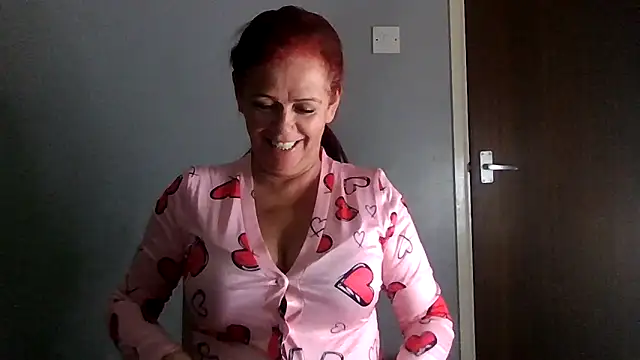 Živý XXX chat Forbidden-Irish-x