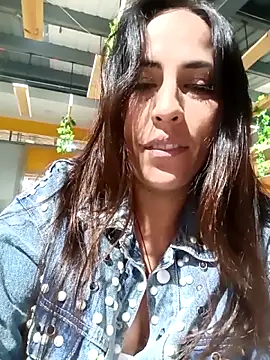 Chat +18 de Lena-32 ao vivo