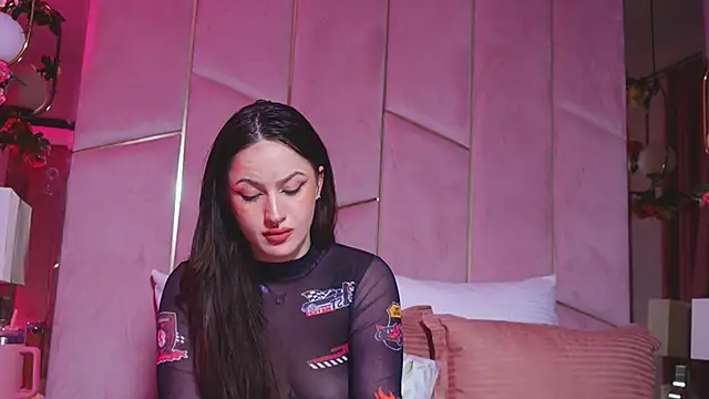 LucyLextonX Chat XXX live