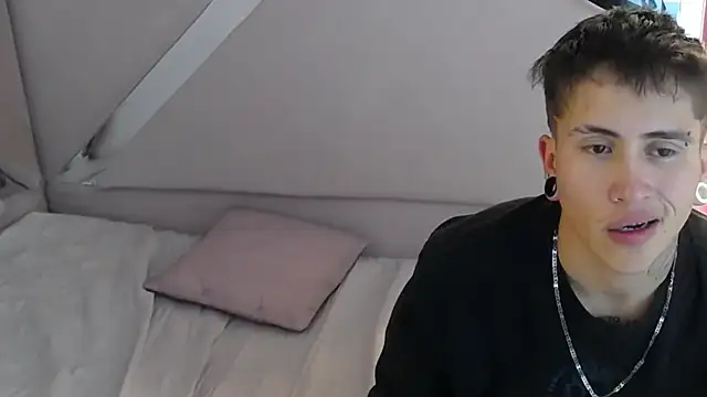 oblivionlove: вебкам-шоу