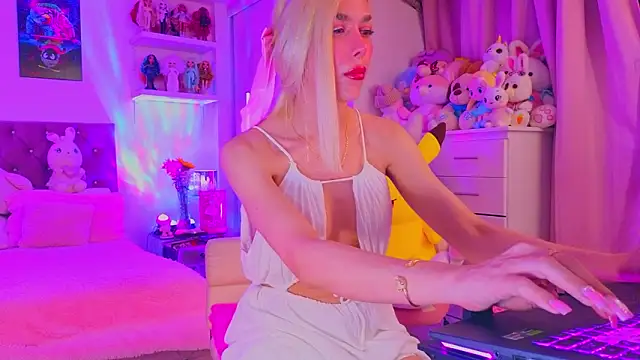 MadamBarbiee Chat XXX in diretta