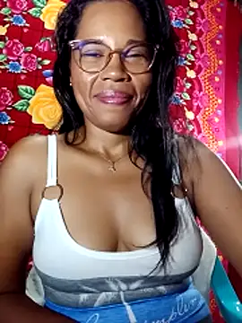 Chat +18 de Yandris_1212 ao vivo