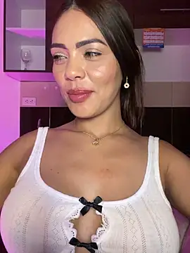 samanta_94 即時 XXX 聊天