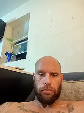 CaptCraker's Live XXX Chat