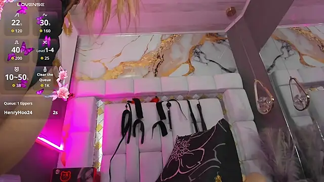 Natasha-Adams' Live XXX Chat