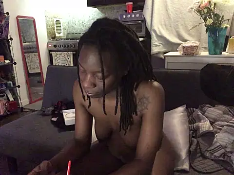 littyleesh1's Webcam Show