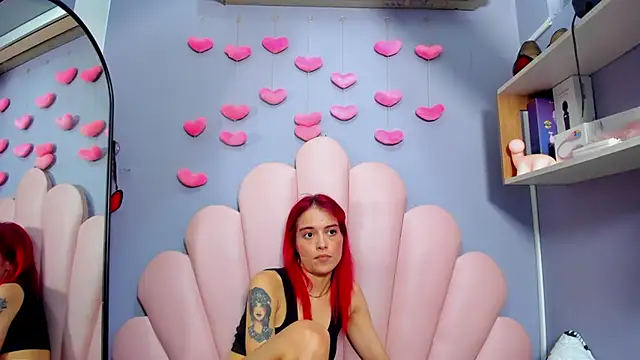 Chat +18 de luci_miller ao vivo