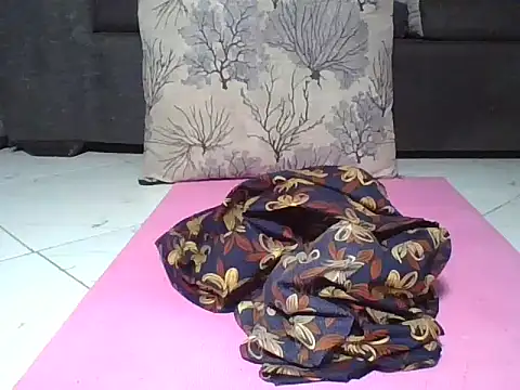 Sassydoll1's Live XXX Chat