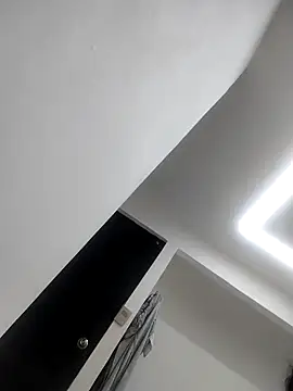 แชท XXX สดของ Pasiva_delgada