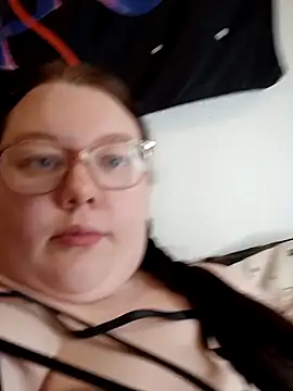 Sexycurvyemilyy 即時 XXX 聊天