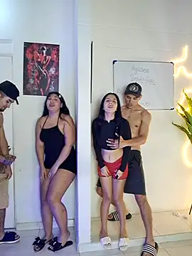 royalgirls_x Adlı Modelin Web Kamerası Şovu