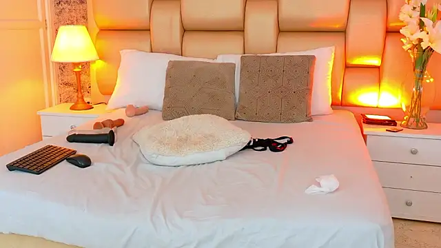 XXX chat uživo modela Edna_Copper