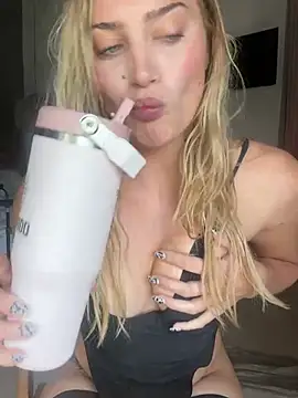 auriangel 在線直播表演