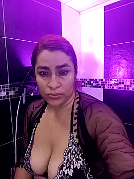 Alison-mar élő XXX-chatje