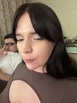 Poly_Nick's Live XXX Chat