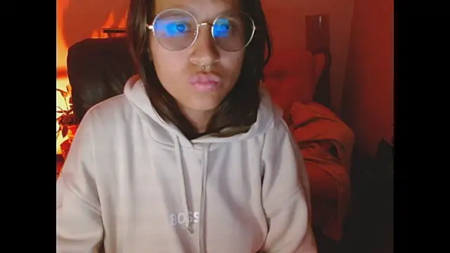 dominica-3's Live XXX Chat