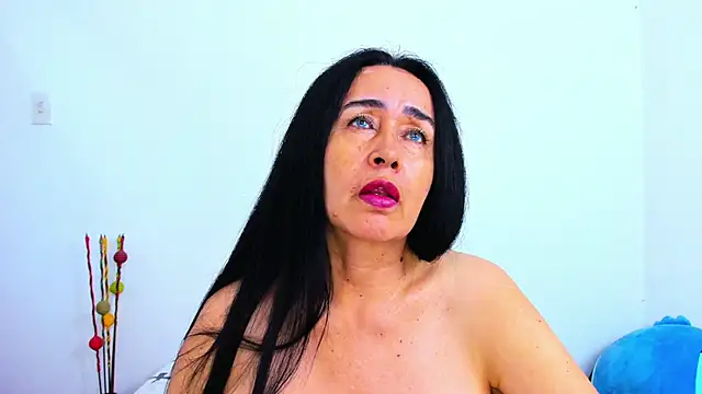 HorniestMilf Webcamshow