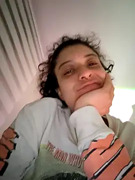 Онлайн чат XXX Miss_Carmilla