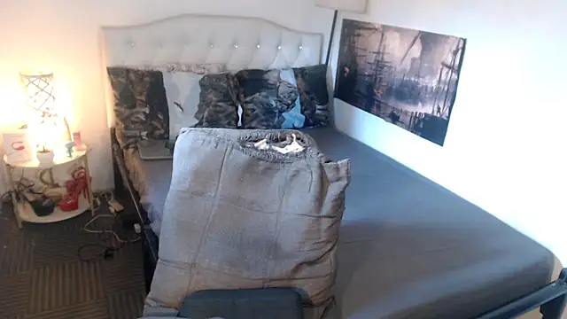 NinaDOM4CUM: απευθείας συνομιλία ΧΧΧ