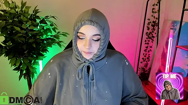 Mia_R0ss Chat XXX in diretta