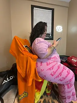 Tillymarie Adlı Modelin Canlı XXX Sohbeti