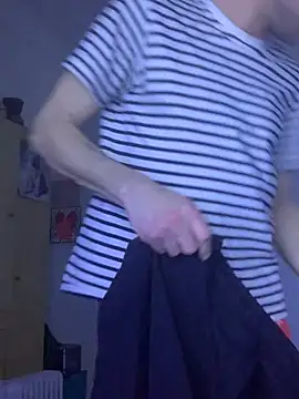 TORAKIKI79 即時 XXX 聊天