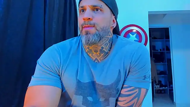 دردشة JoshRigby الجنسية المباشرة