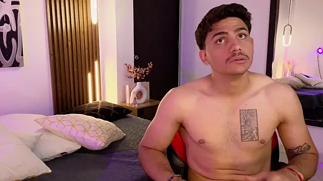 MrAdonis_ 即時 XXX 聊天